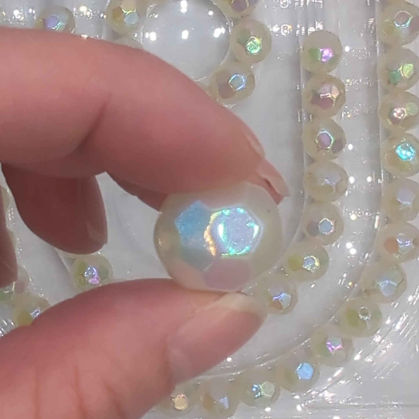 Cream White Faceted Radiant Acrylic Beads - 16mm, 10pcs