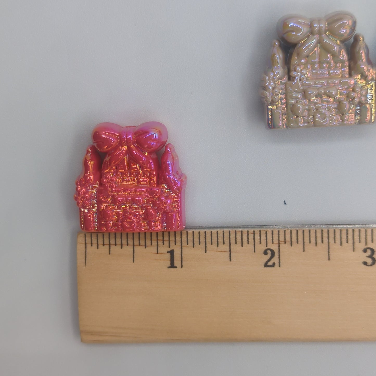 Iridescent Castle - Beads- 3pcs