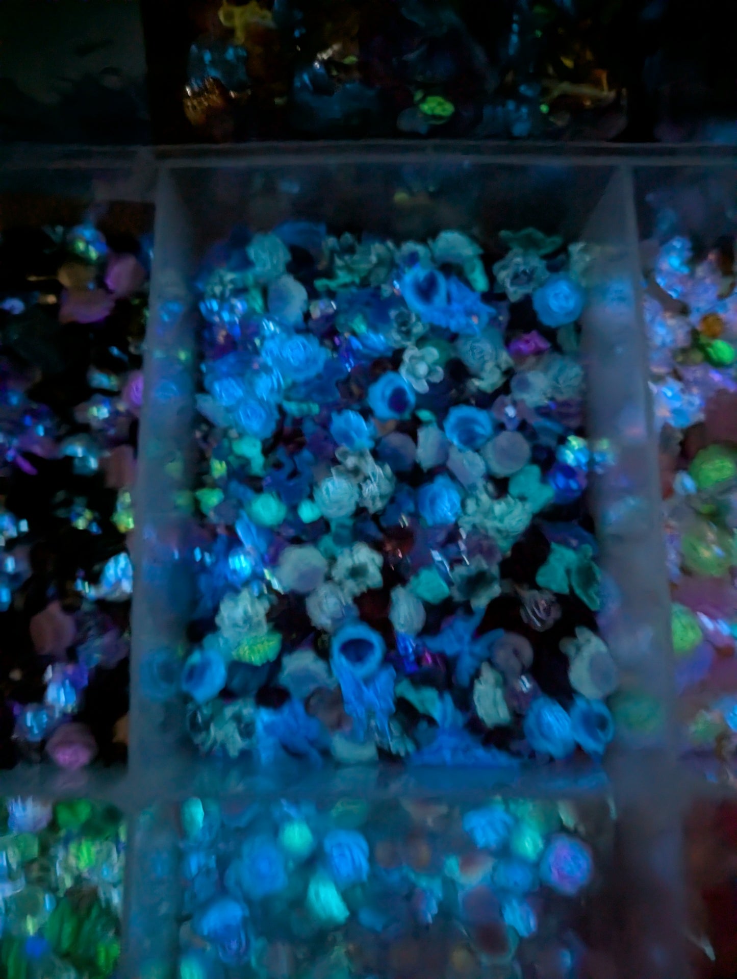 Midnight Velvet Resin Flower mix -glow in the dark