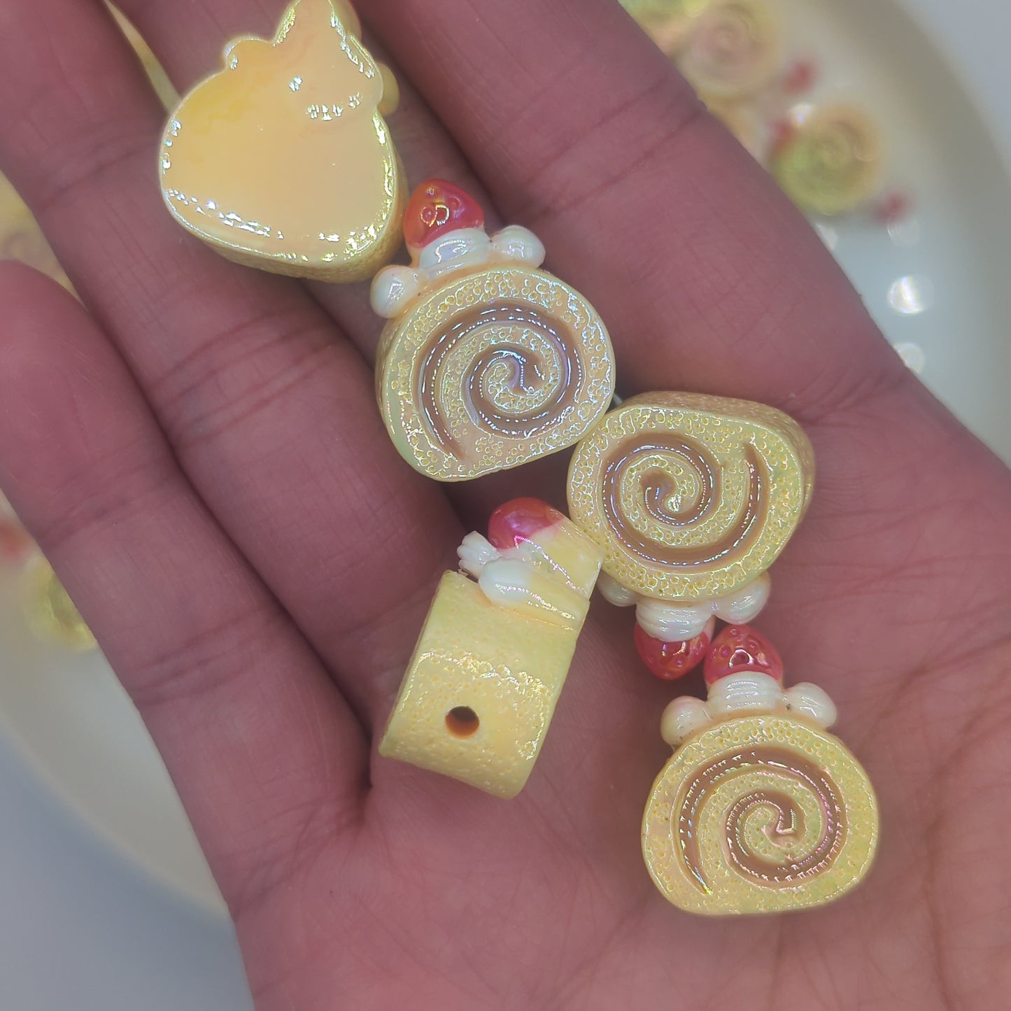 Cake Roll Shaped Iridescent Radiant Beads - 10pcs