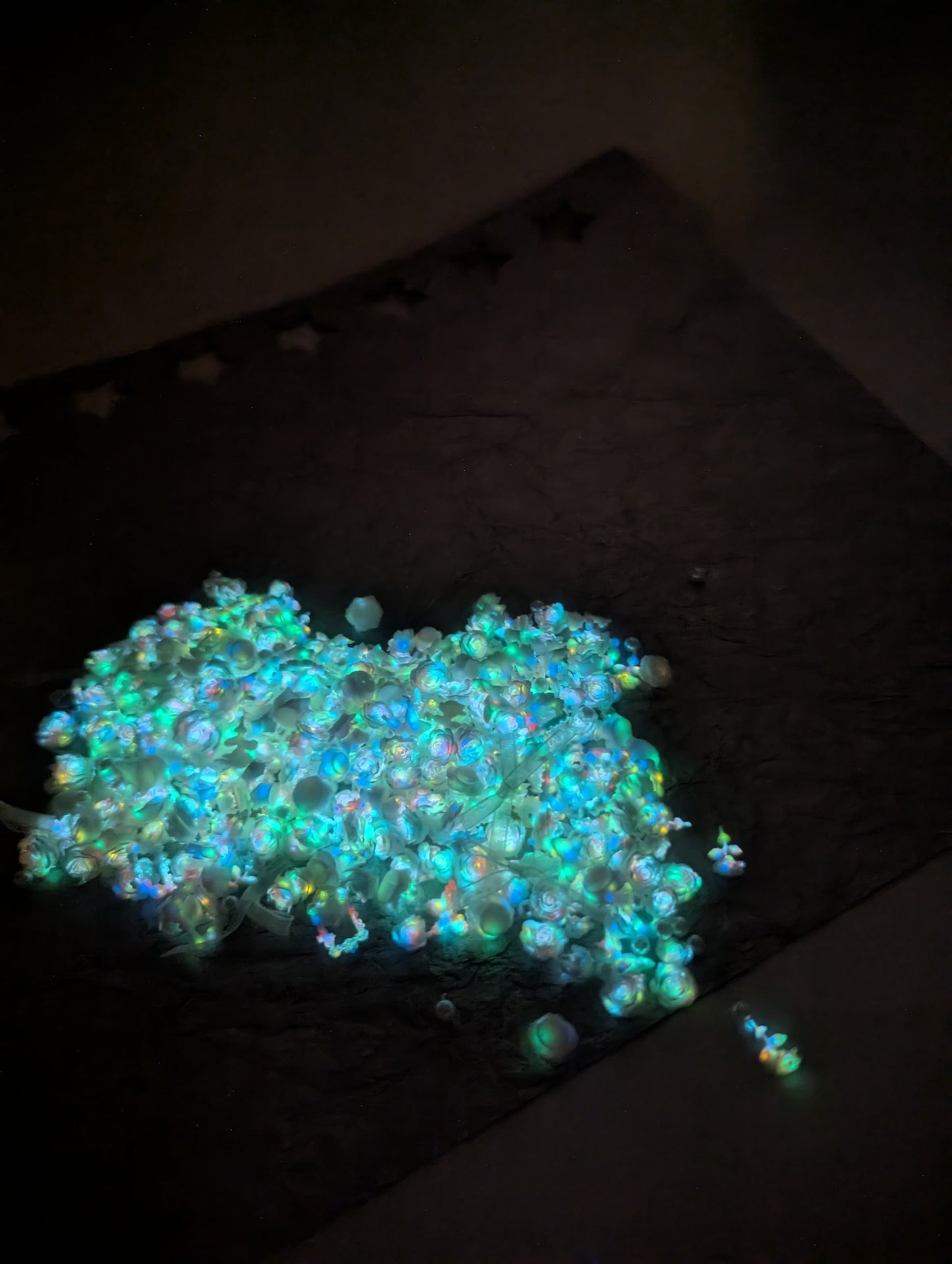 Glow & Sparkle Luminous Art Mix ~ 200 Pieces