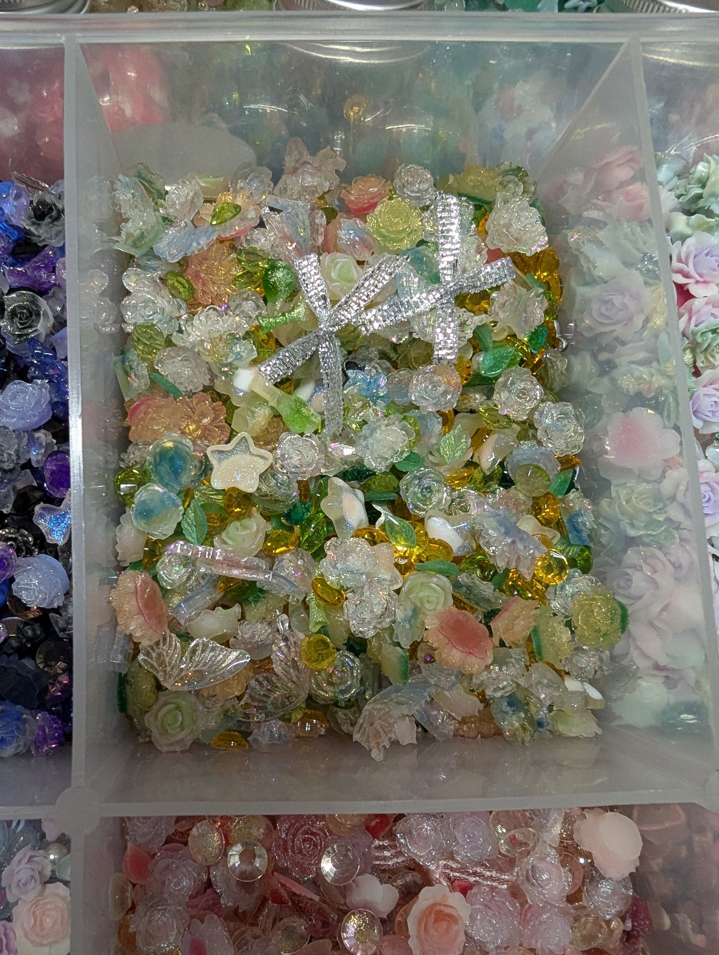 Stardust Garden Resin Flower mix -glow in the dark