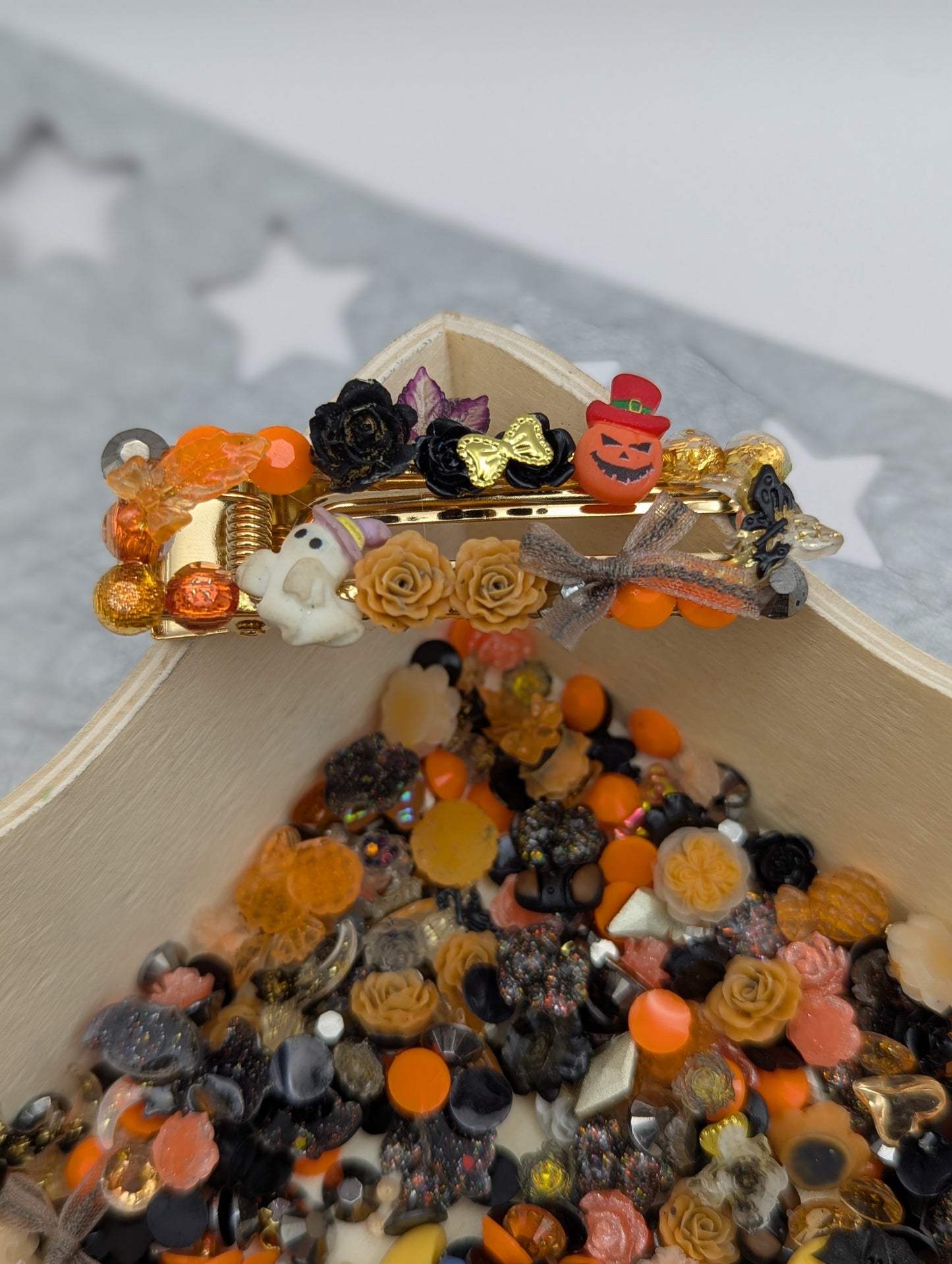 Halloween Embellishment Mix – Spooky & Sparkly ~200 pcs